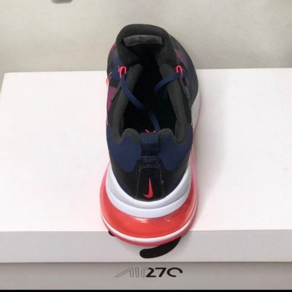 Air Max 270 React - Picture 6 of 6